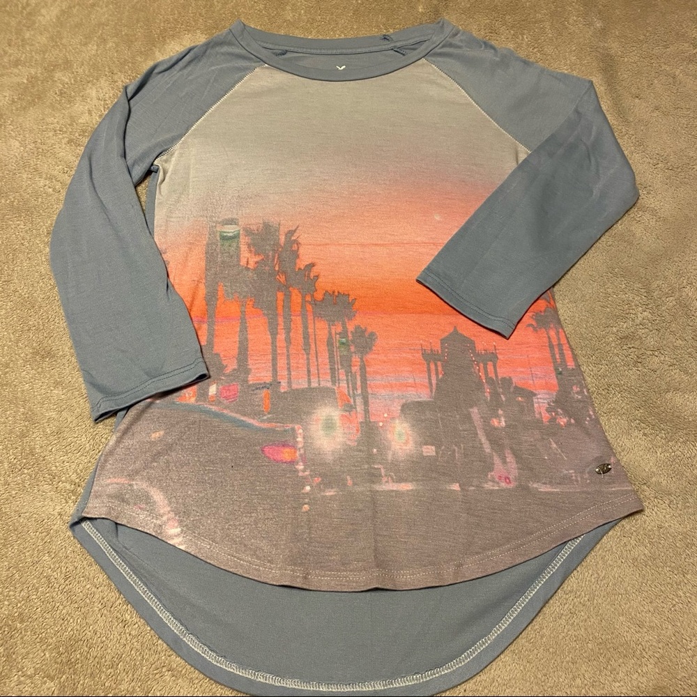 AEO ling sleeve top